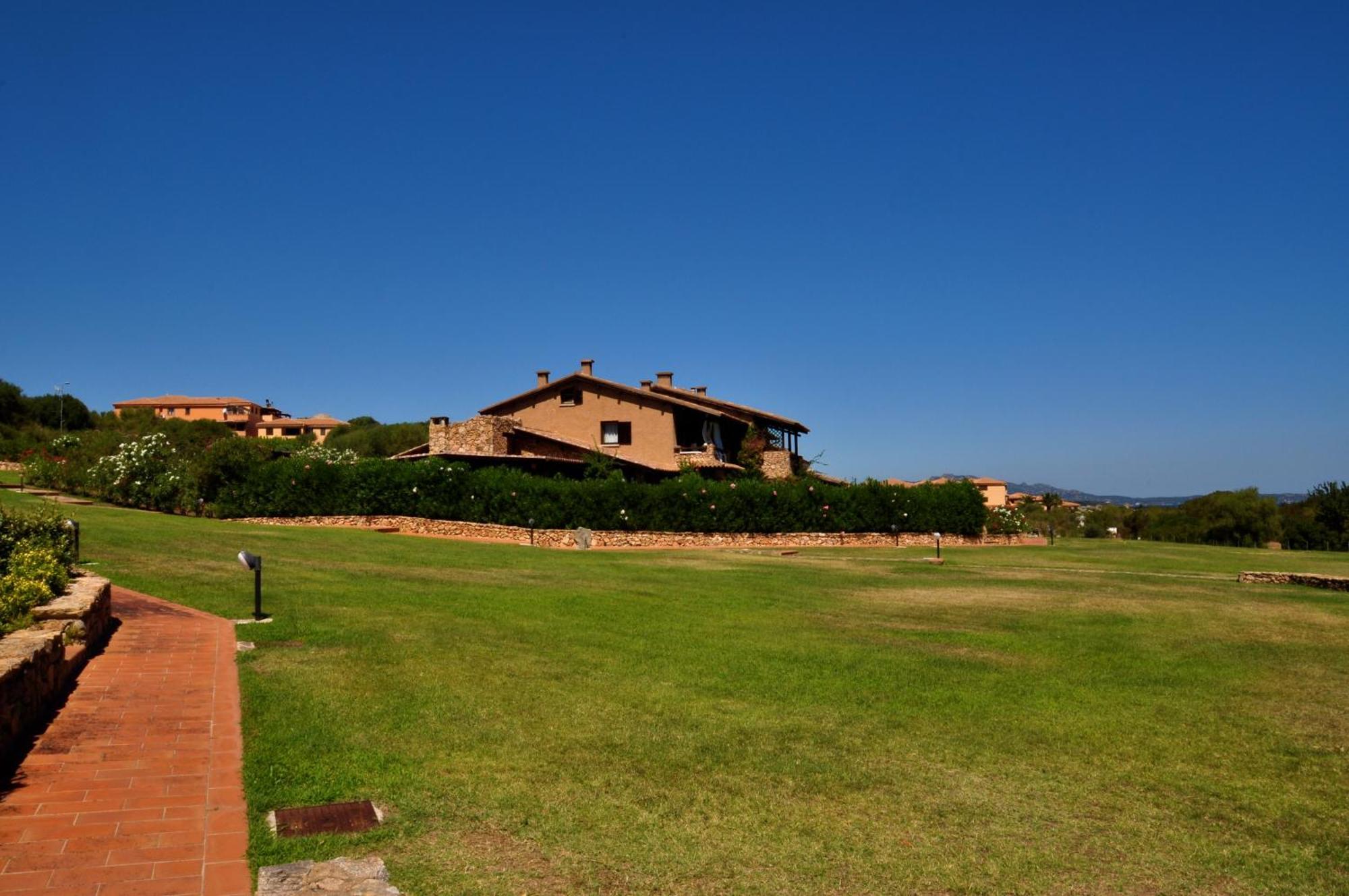 Appartamenti Residence Vela Blu Golfo Aranci Marinella  Extérieur photo
